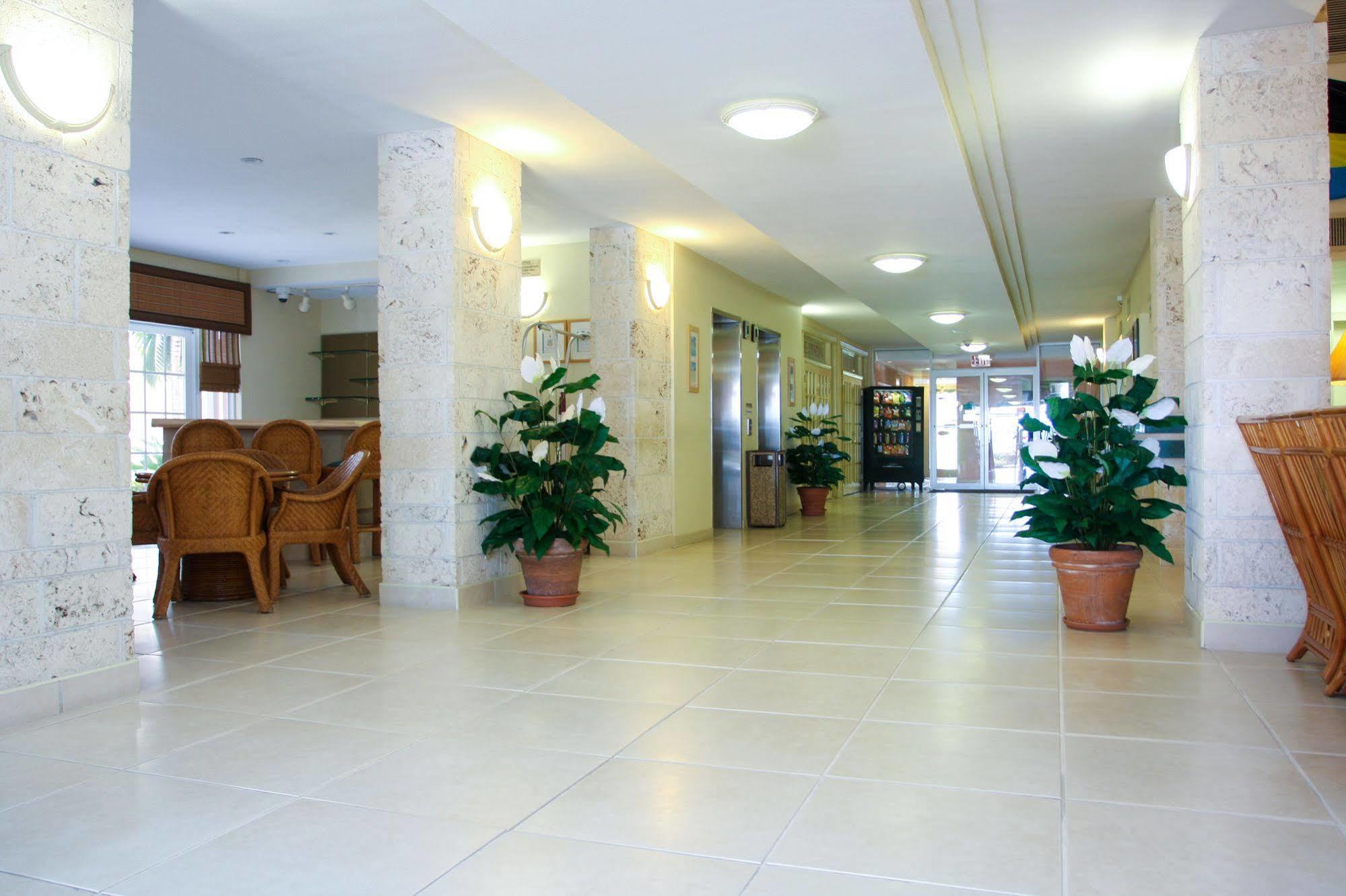 Castaways Resort And Suites Freeport Exterior foto